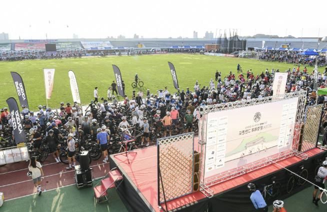 2025 문경새재 그란폰도 자전거대회 열어