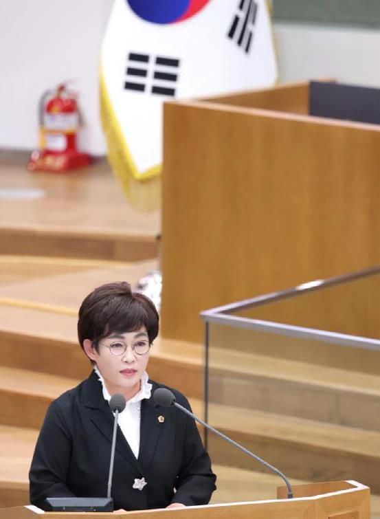 경기도의회 김선희 의원, 제386회 임시회 일문일답 대집행부 질문...경기도농수산진흥원의 경영개선이 시급한 과제