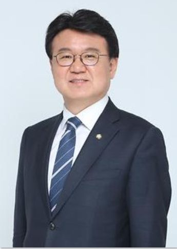 국토교통위원회 소속 황운하 의원