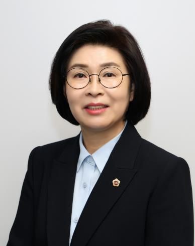 강원특별자치도의회 엄윤순 위원장, “여성어업인 예방접종사업 불용률 76%”