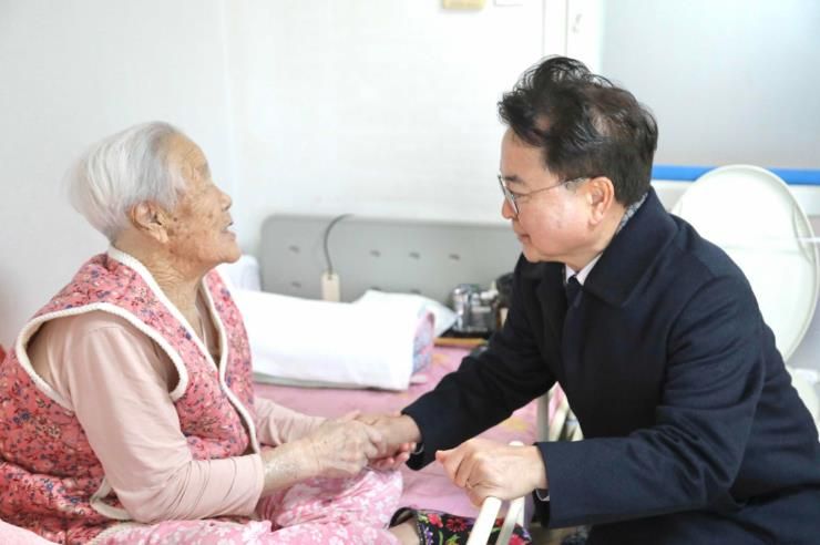 춘천시 새해 첫 민생행보, 독거어르신 가정방문