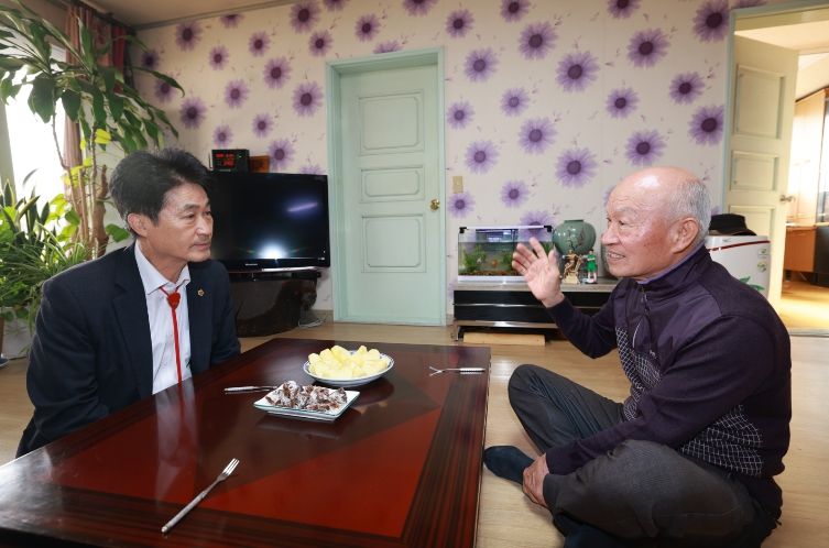 이양섭 의장 삼일절 맞아 독립유공자 후손 위문