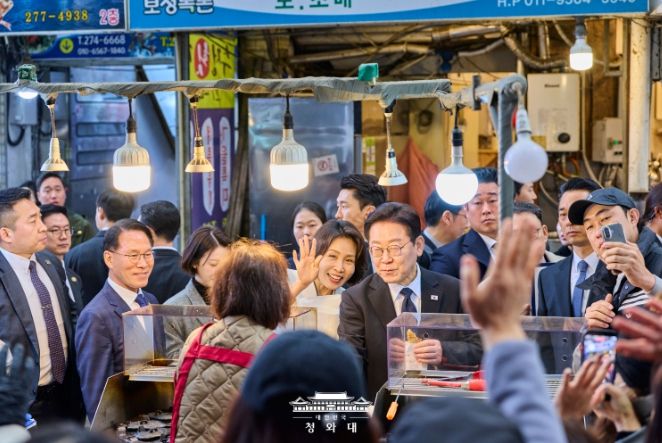 창원 반송시장 방문(청와대)