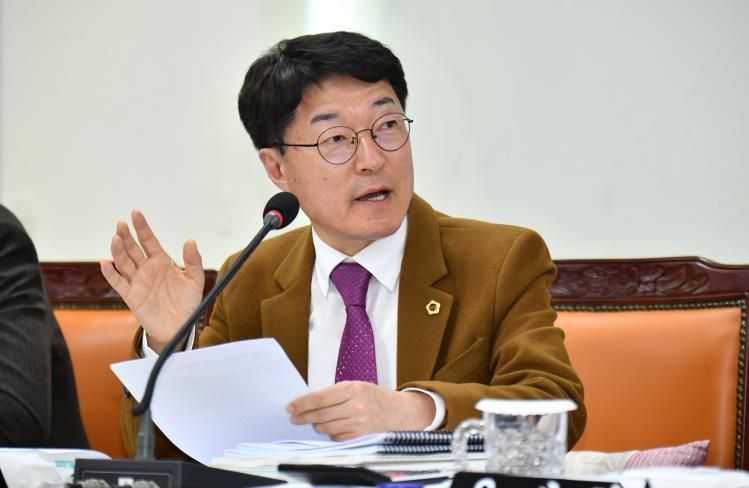 김순택 경상남도의원, ‘고령 농아인 지원체계 강화’ 건의안 상임위 통과